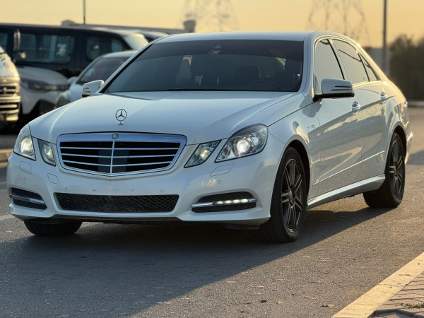 Mercedes-Benz E 300 2013/ White LHD Petrol AT Sedan 4WD view 7