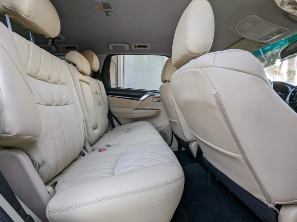 Mitsubishi Montero 2016  Black LHD Petrol AT SUV 4WD view 2