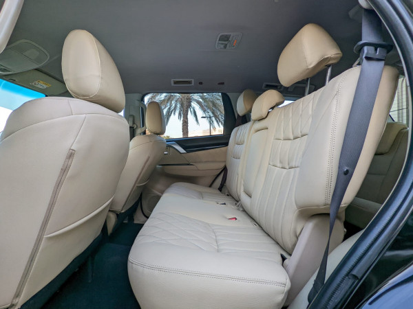 Mitsubishi Montero 2016  Black LHD Petrol AT SUV 4WD view 4