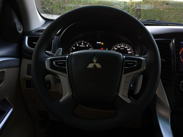 Mitsubishi Montero 2016  Black LHD Petrol AT SUV 4WD view 8