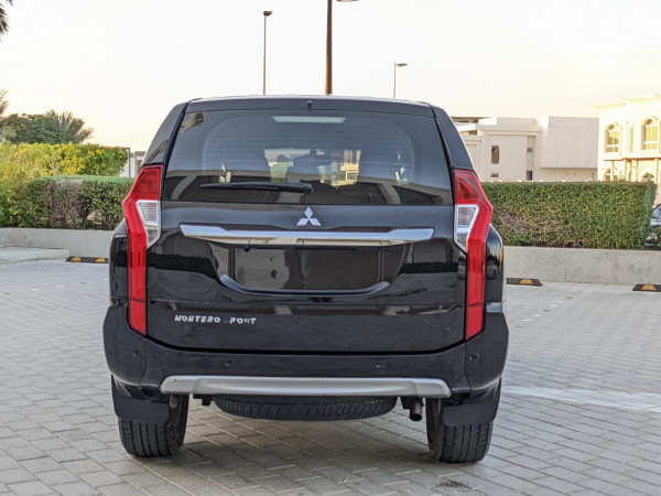 Mitsubishi Montero 2016  Black LHD Petrol AT SUV 4WD view 14