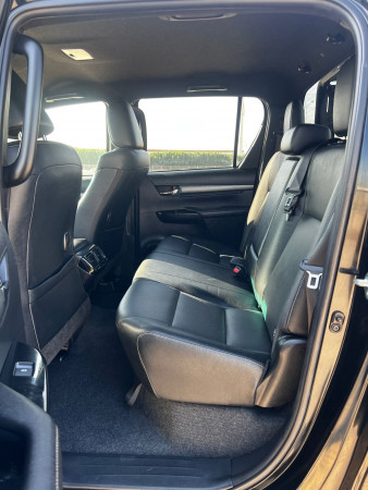 Toyota Hilux 2020  Black RHD Diesel AT Pickup 4WD view 13