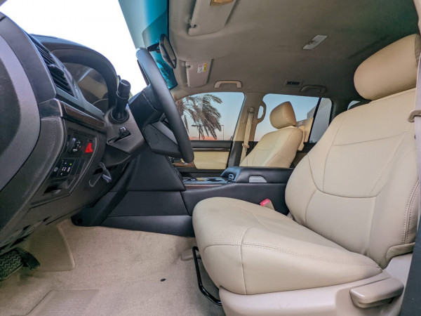 Toyota Land Cruiser 2011  Grey LHD Petrol AT SUV 4WD view 13