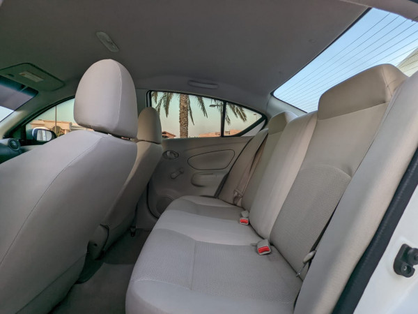 Nissan Sunny 2018/ White LHD Petrol AT Sedan 2WD view 5