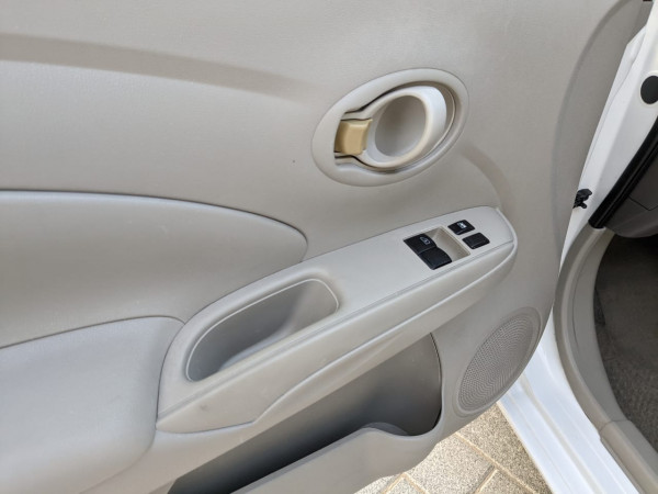 Nissan Sunny 2018/ White LHD Petrol AT Sedan 2WD view 7