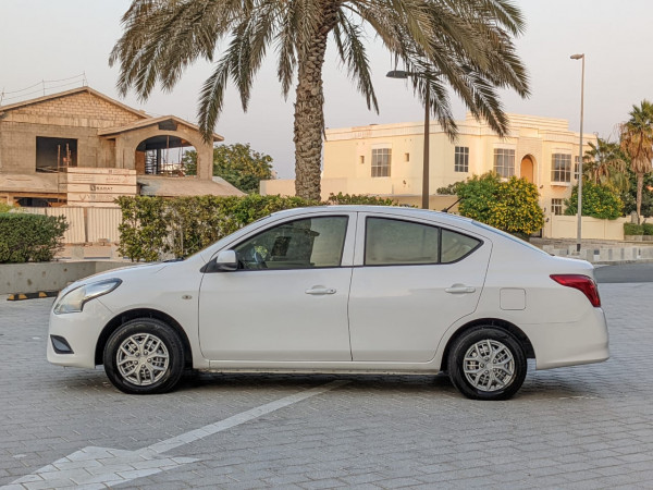 Nissan Sunny 2018/ White LHD Petrol AT Sedan 2WD view 9