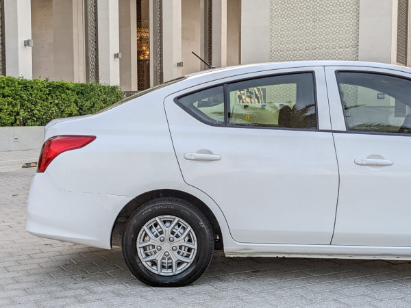 Nissan Sunny 2018/ White LHD Petrol AT Sedan 2WD view 15