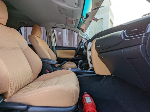 Toyota Fortuner 2016/ White LHD Petrol AT SUV 4WD view 4
