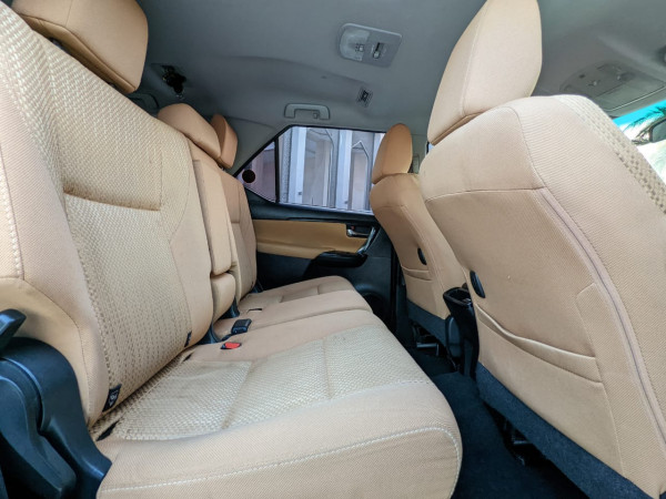 Toyota Fortuner 2016/ White LHD Petrol AT SUV 4WD view 5