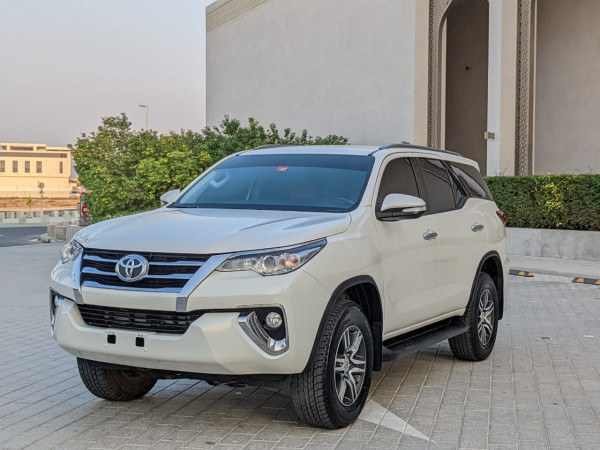 Toyota Fortuner 2016/ White LHD Petrol AT SUV 4WD view 15