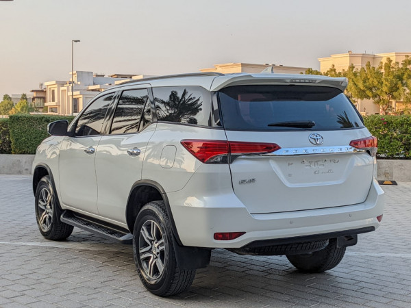 Toyota Fortuner 2016/ White LHD Petrol AT SUV 4WD view 19