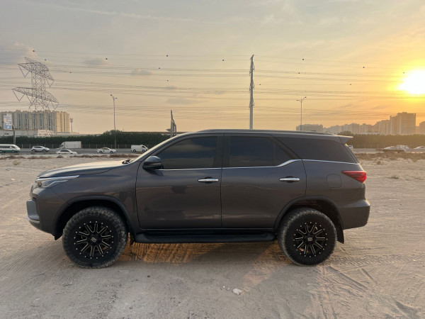 Toyota Fortuner 2020/ Grey RHD Diesel AT SUV 4WD