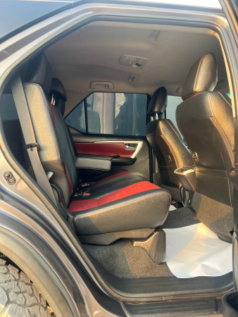 Toyota Fortuner 2020/ Grey RHD Diesel AT SUV 4WD view 2