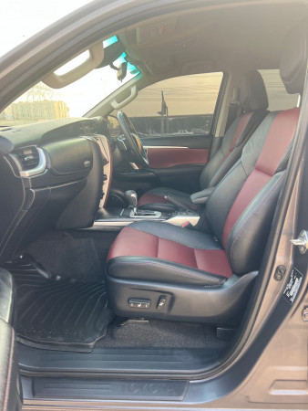 Toyota Fortuner 2020/ Grey RHD Diesel AT SUV 4WD view 6