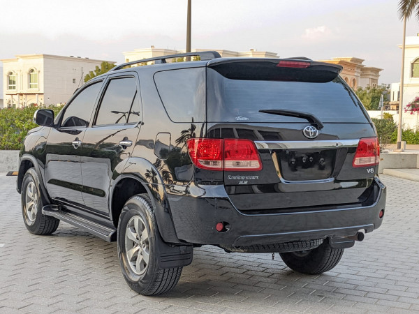 Toyota Fortuner 2008/ Black LHD Petrol AT SUV 4WD view 12