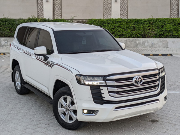 Toyota Land Cruiser 2022  White LHD Petrol AT SUV 4WD