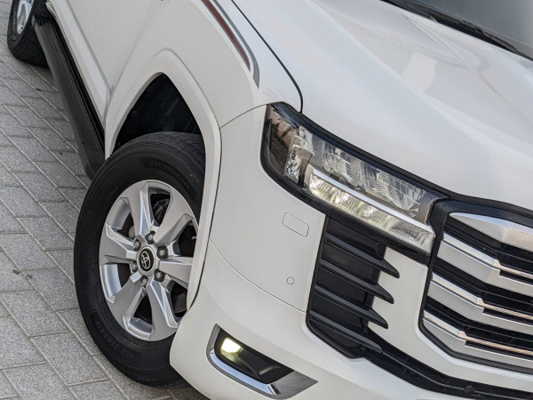 Toyota Land Cruiser 2022  White LHD Petrol AT SUV 4WD view 3