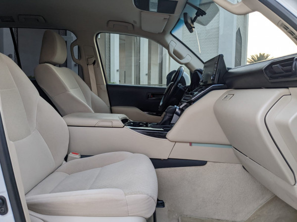 Toyota Land Cruiser 2022  White LHD Petrol AT SUV 4WD view 5