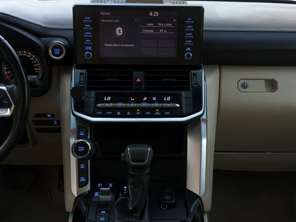 Toyota Land Cruiser 2022  White LHD Petrol AT SUV 4WD view 11