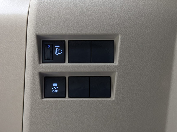 Toyota Land Cruiser 2022  White LHD Petrol AT SUV 4WD view 19