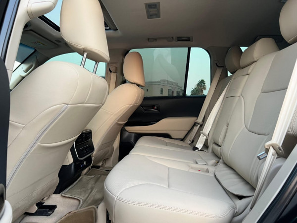 Toyota Land Cruiser 2022  Black LHD Petrol AT SUV 4WD view 5