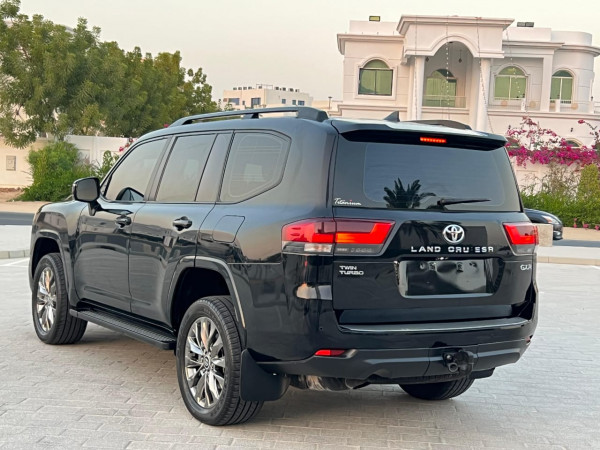 Toyota Land Cruiser 2022  Black LHD Petrol AT SUV 4WD view 12