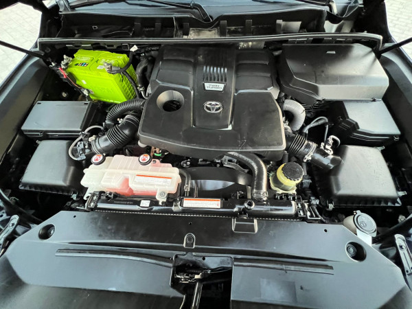 Toyota Land Cruiser 2022  Black LHD Petrol AT SUV 4WD view 17
