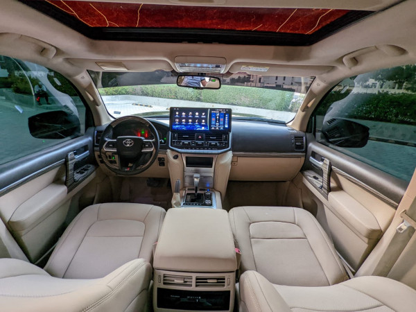 Toyota Land Cruiser 2014  Black LHD Petrol AT SUV 4WD view 6
