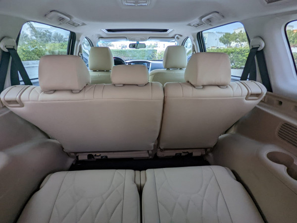 Mitsubishi Montero 2019  White LHD Petrol AT SUV 4WD view 4