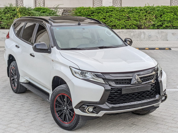 Mitsubishi Montero 2019  White LHD Petrol AT SUV 4WD view 21