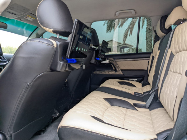 Toyota Land Cruiser 2014/ Black LHD Petrol AT SUV 4WD view 3