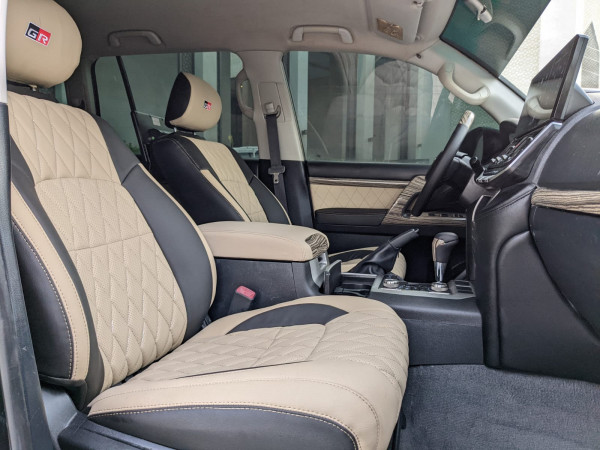 Toyota Land Cruiser 2014/ Black LHD Petrol AT SUV 4WD view 6