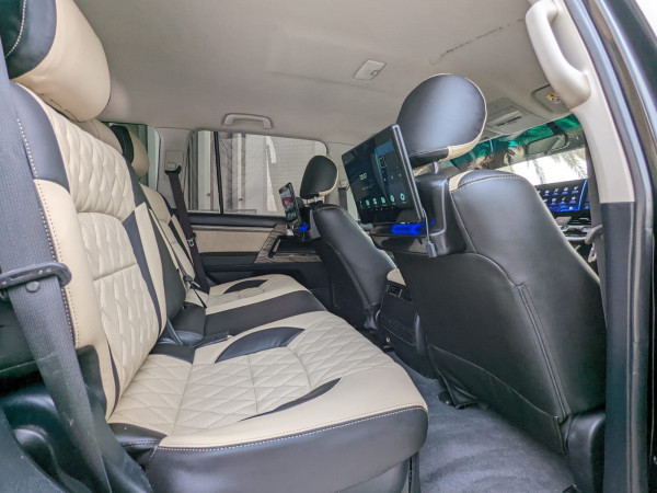 Toyota Land Cruiser 2014/ Black LHD Petrol AT SUV 4WD view 7