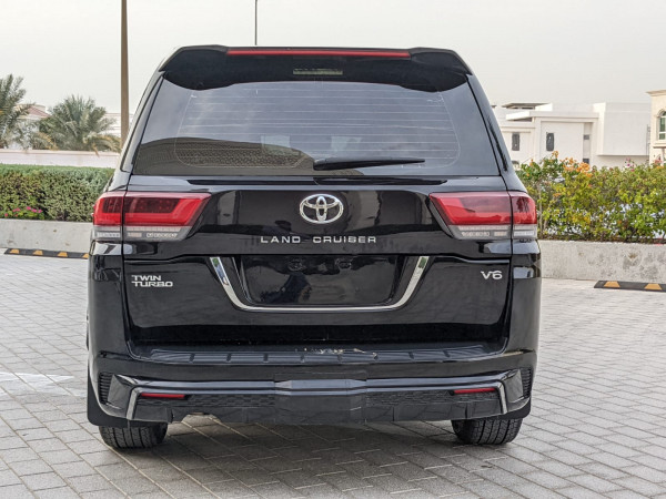 Toyota Land Cruiser 2014/ Black LHD Petrol AT SUV 4WD view 13