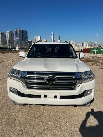 Toyota Land Cruiser 2021  White RHD Diesel AT SUV 4WD