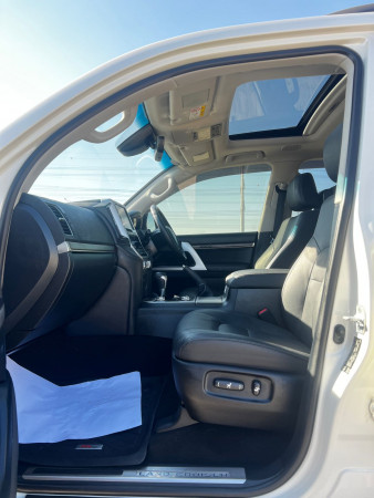 Toyota Land Cruiser 2021  White RHD Diesel AT SUV 4WD view 8