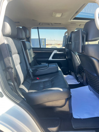 Toyota Land Cruiser 2021  White RHD Diesel AT SUV 4WD view 10