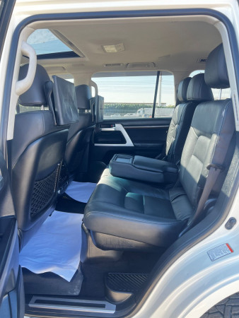 Toyota Land Cruiser 2021  White RHD Diesel AT SUV 4WD view 11