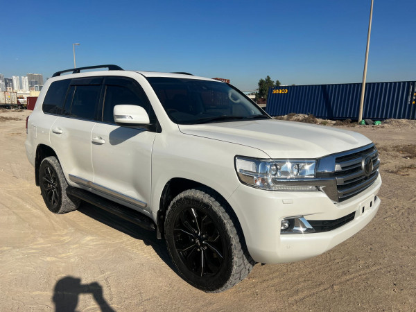 Toyota Land Cruiser 2021  White RHD Diesel AT SUV 4WD view 14
