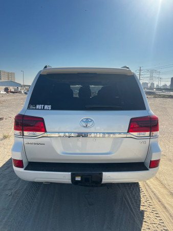 Toyota Land Cruiser 2021  White RHD Diesel AT SUV 4WD view 16