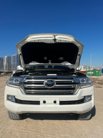 Toyota Land Cruiser 2021  White RHD Diesel AT SUV 4WD view 18