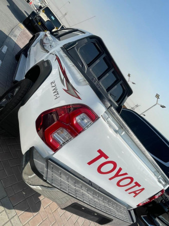 Toyota Hilux 2015  White LHD Petrol MT Pickup 4WD view 6