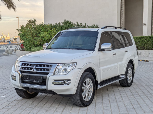 Mitsubishi Pajero 2017  White LHD Petrol AT SUV 4WD view 12