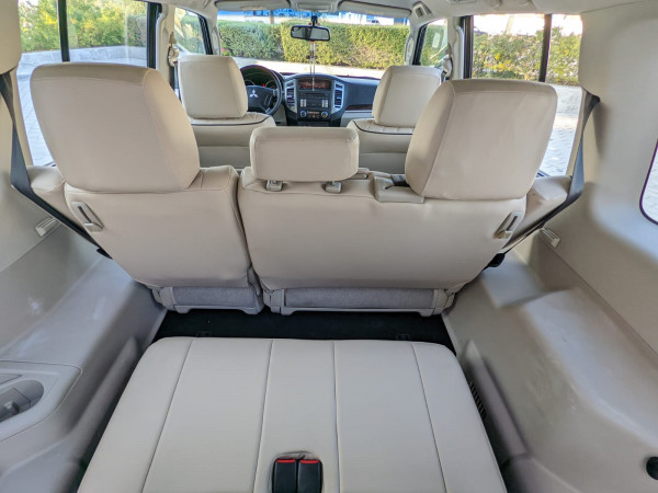 Mitsubishi Pajero 2015  Black LHD Petrol AT SUV 4WD view 5