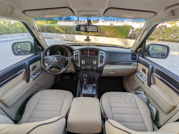 Mitsubishi Pajero 2015  Black LHD Petrol AT SUV 4WD view 8
