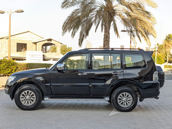 Mitsubishi Pajero 2015  Black LHD Petrol AT SUV 4WD view 14
