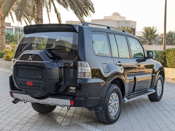 Mitsubishi Pajero 2015  Black LHD Petrol AT SUV 4WD view 16