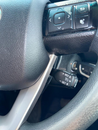 Toyota Fortuner 2020/ White LHD Petrol AT SUV 4WD view 8