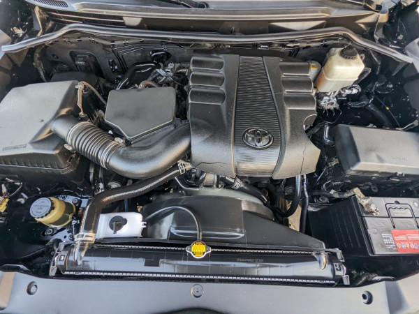 Toyota Land Cruiser 2014  Black LHD Petrol AT SUV 4WD view 15