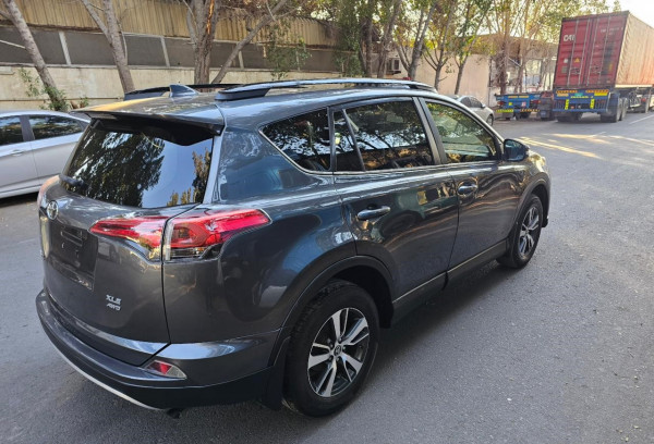 Toyota RAV 4 2018/ Grey LHD Petrol AT SUV Crossover 2WD view 12